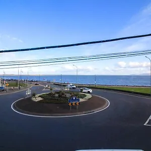  Apartment Seaside Views
